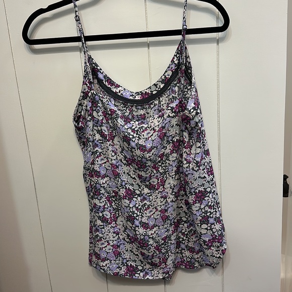 Tank - Picture 4 of 5